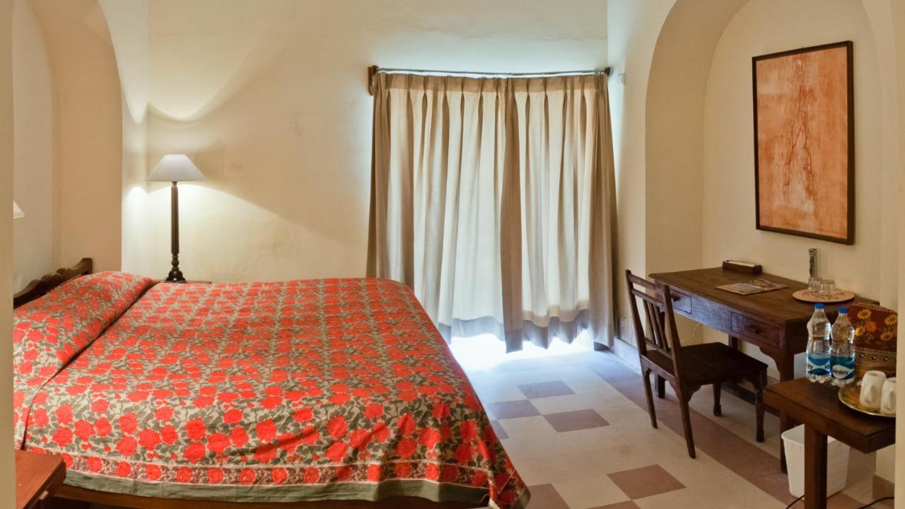 Neemrana'S - Tijara Fort Palace Luaran gambar