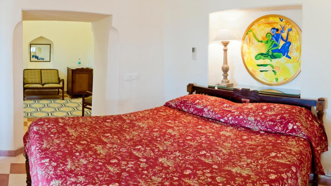 Neemrana'S - Tijara Fort Palace Luaran gambar