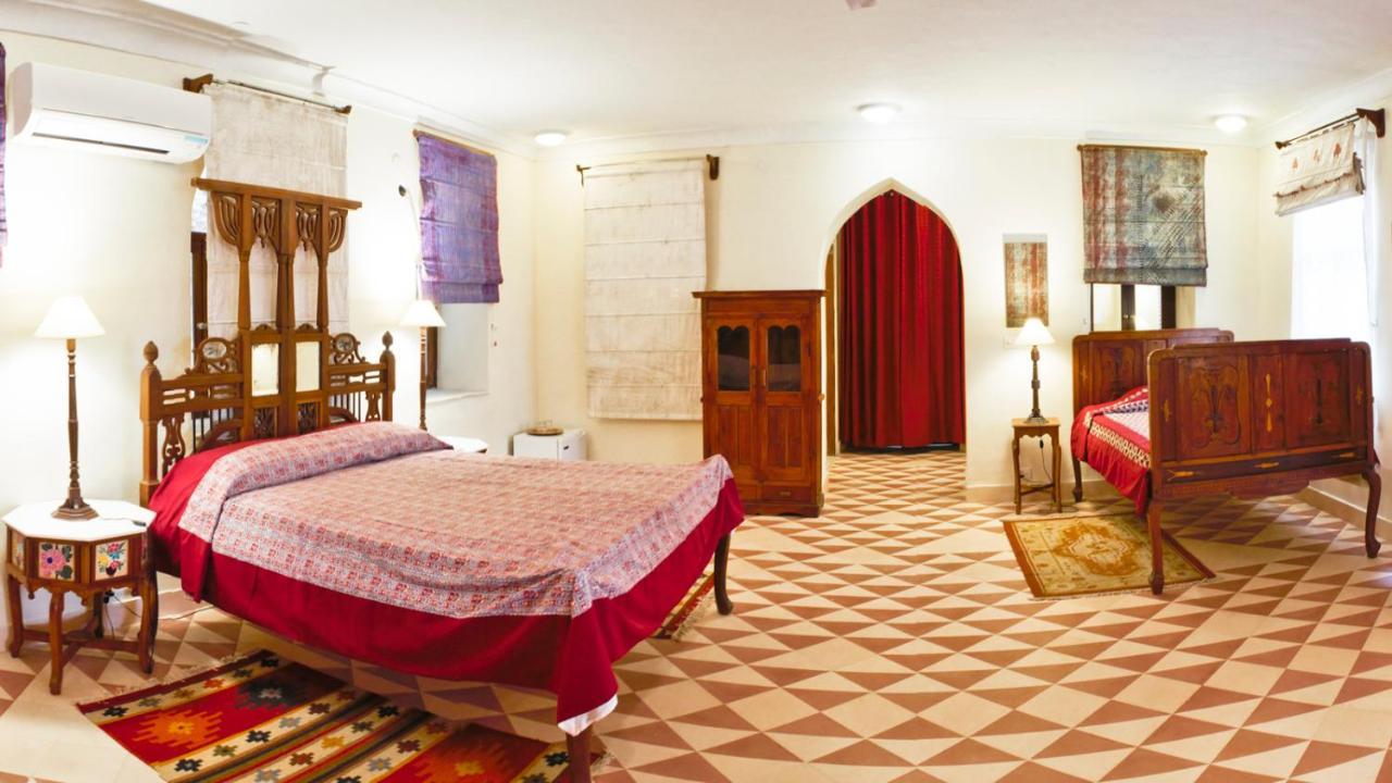 Neemrana'S - Tijara Fort Palace Luaran gambar