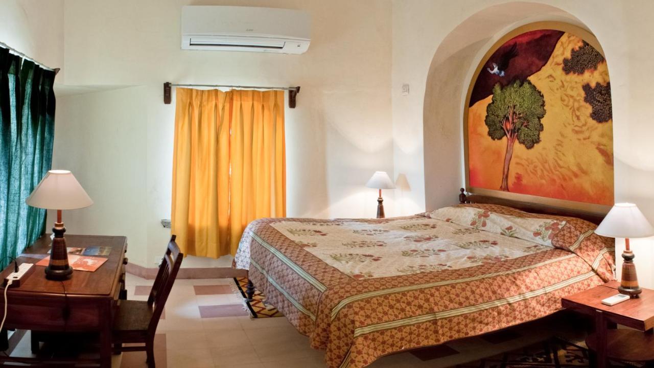 Neemrana'S - Tijara Fort Palace Luaran gambar