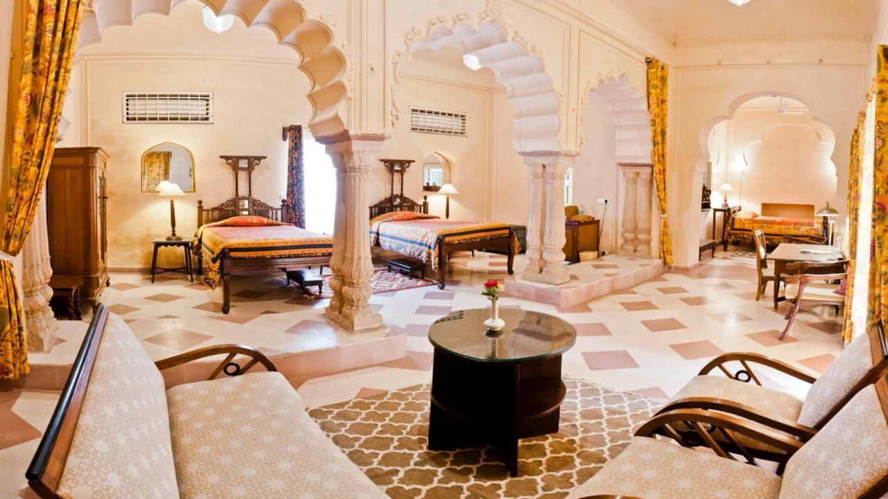 Neemrana'S - Tijara Fort Palace Luaran gambar