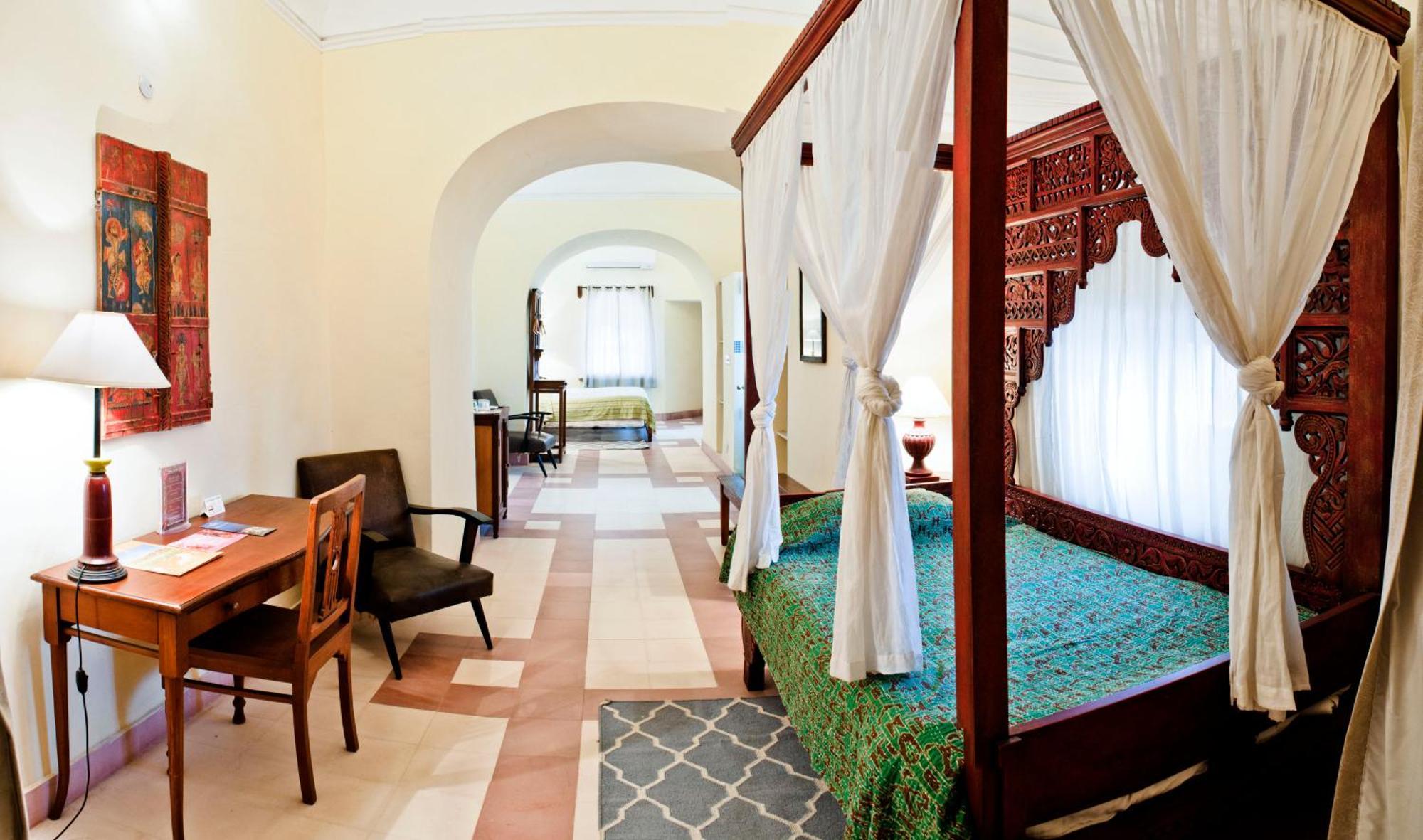 Neemrana'S - Tijara Fort Palace Luaran gambar