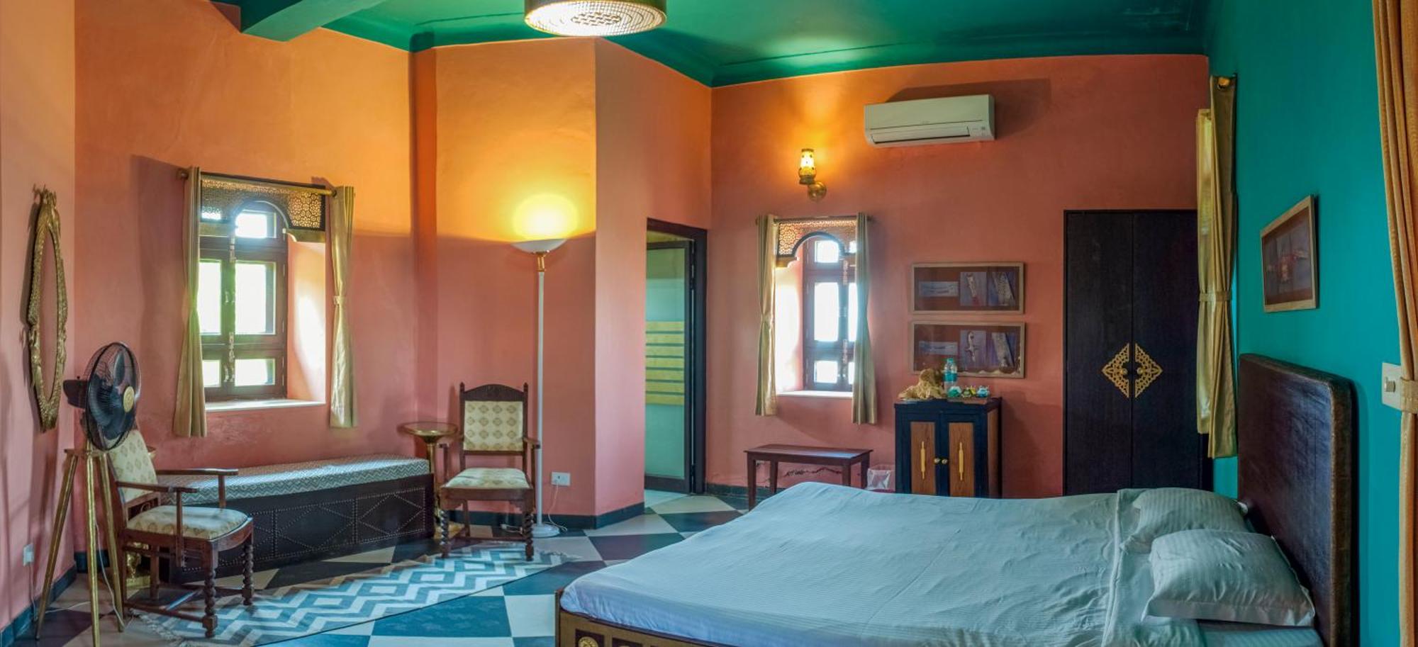 Neemrana'S - Tijara Fort Palace Luaran gambar