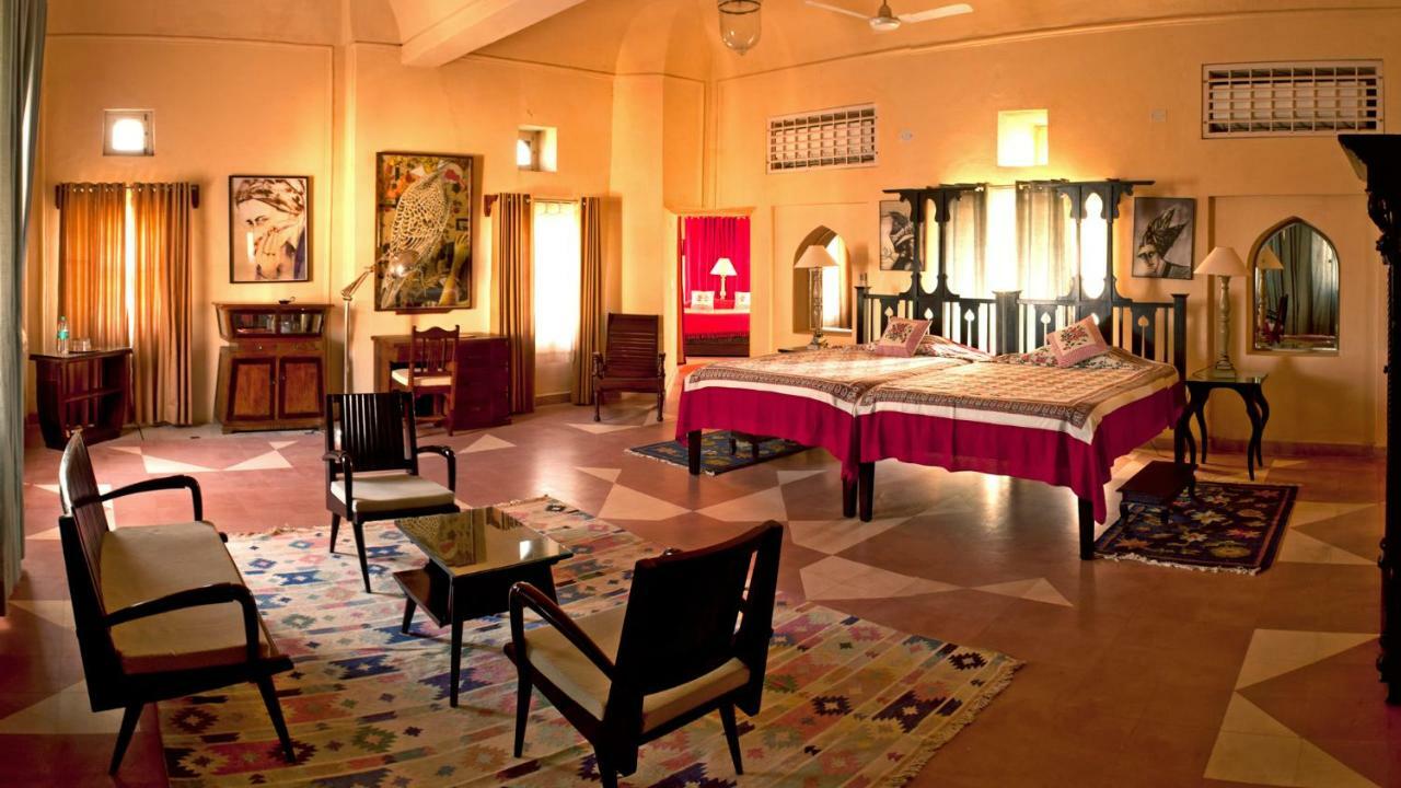 Neemrana'S - Tijara Fort Palace Luaran gambar