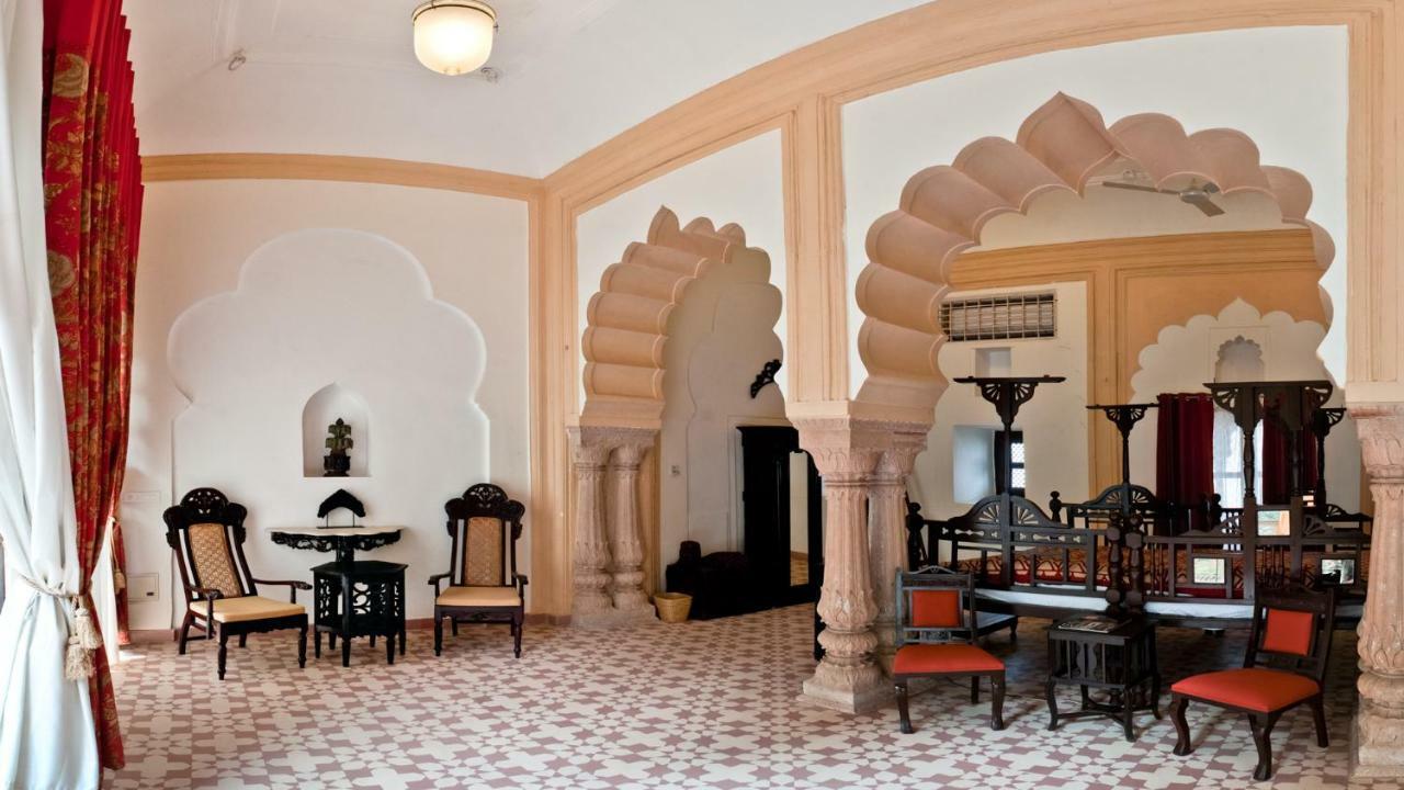 Neemrana'S - Tijara Fort Palace Luaran gambar