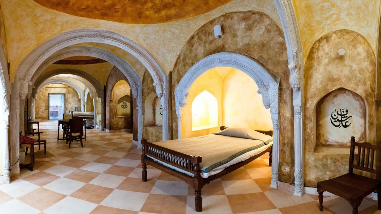 Neemrana'S - Tijara Fort Palace Luaran gambar